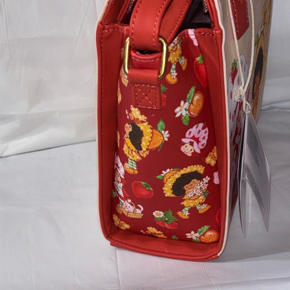 NWT Loungefly Strawberry Shortcake Mini Bag - Picture 4 of 5